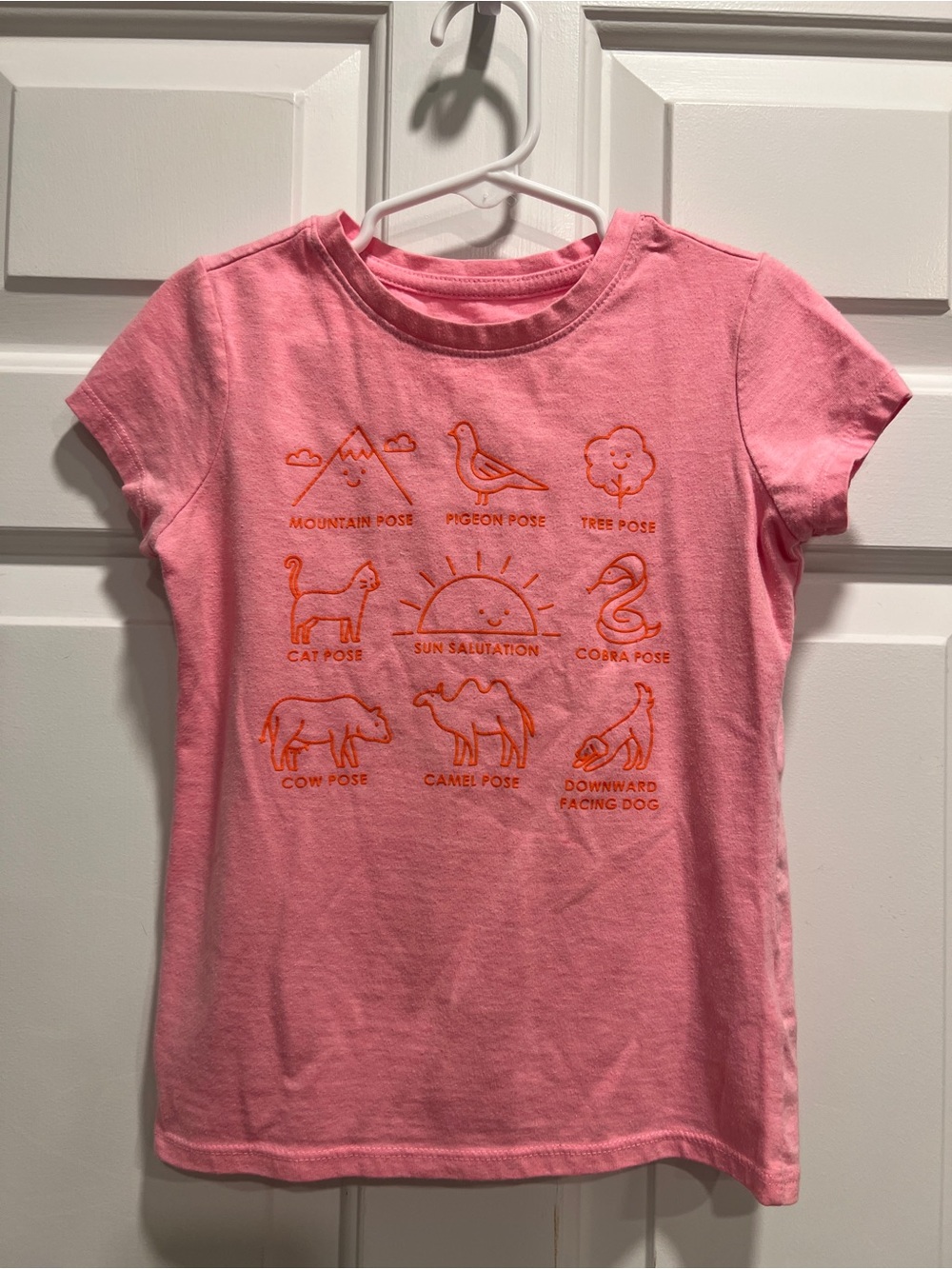 Girl’s Cat & Jack Pink Graphic T-Shirt (Size XS 4/5)